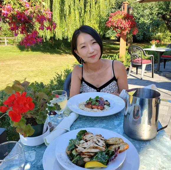 Meet your Posher, Anna - Picture 1 of 1